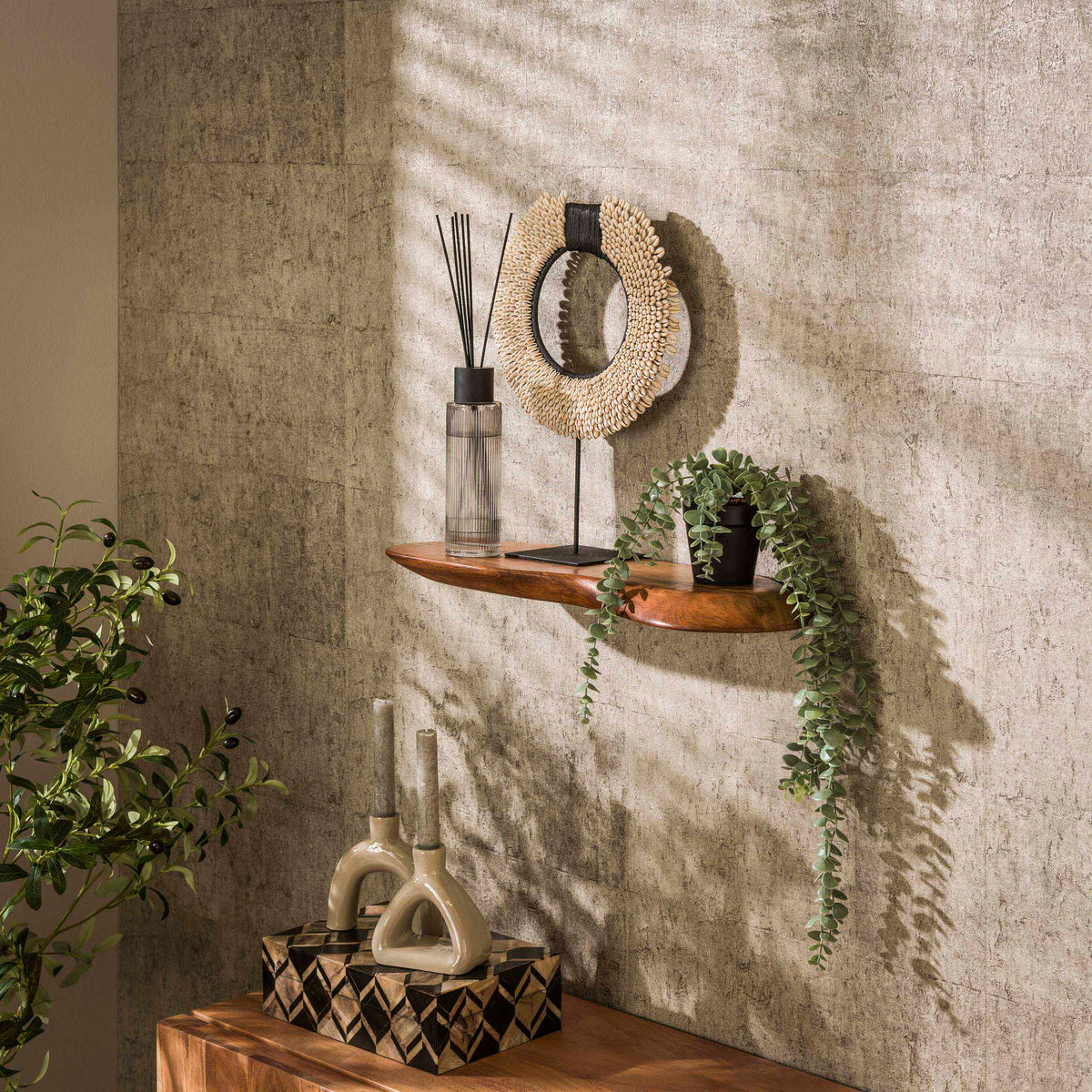 Bloom wall shelf 60cm / Solid acacia