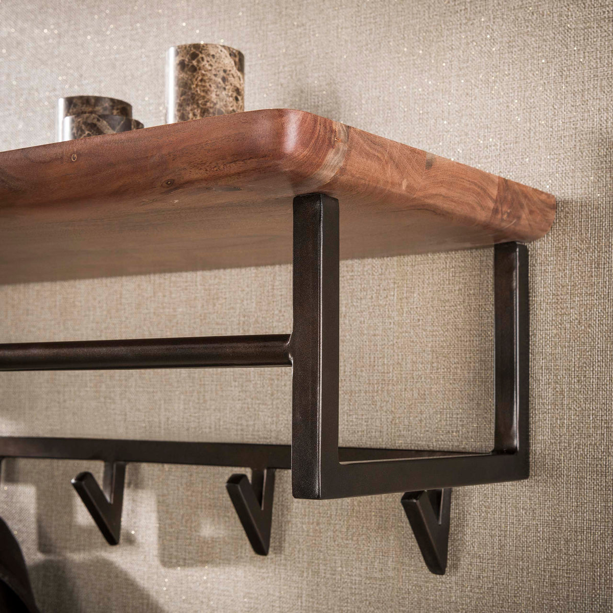 Perchero Slate Curve 6 ganchos / Acacia maciza marrón