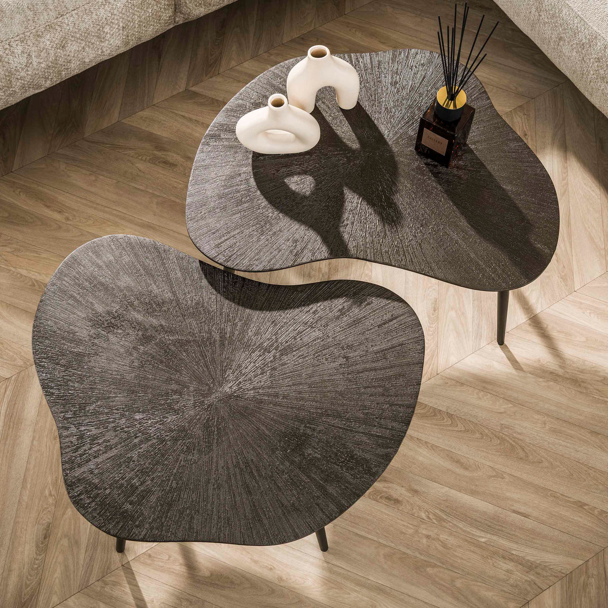 Spire organic coffee table set of 2 / Dark brown bronze