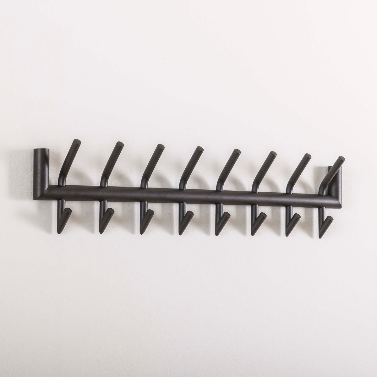 Appendiabiti Flair con 2x8 ganci / Grigio scuro opaco