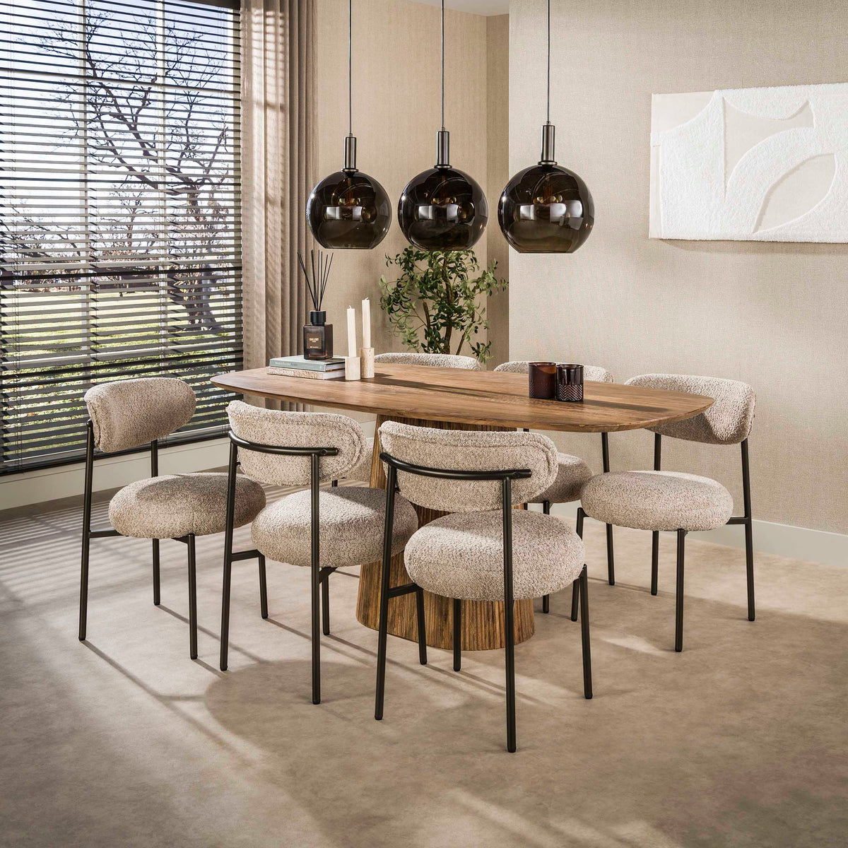 Radius chair, packed in sets of 2 / Bouclé sand-brown