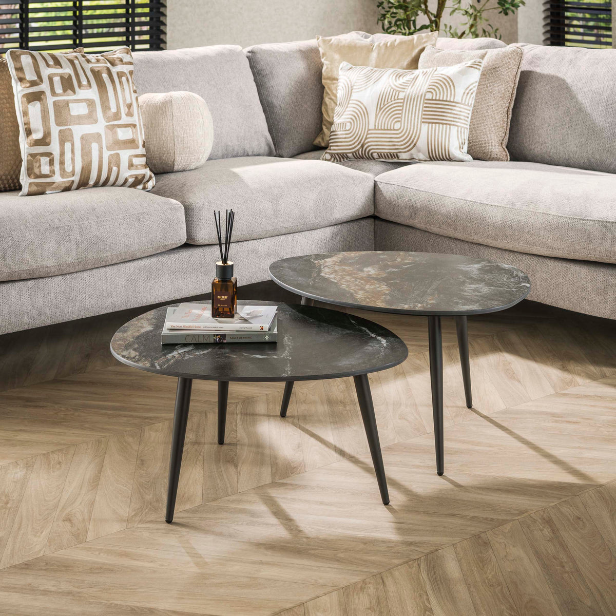 Sienna organic coffee table, set of 2 / Ceramic fossil black