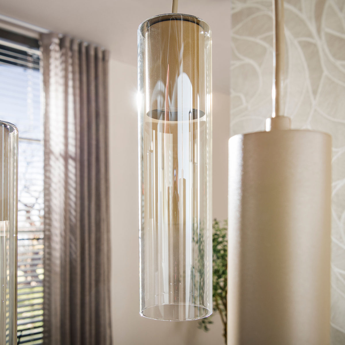 Cilindro pendellampe med 4+3 lyskilder / Beige