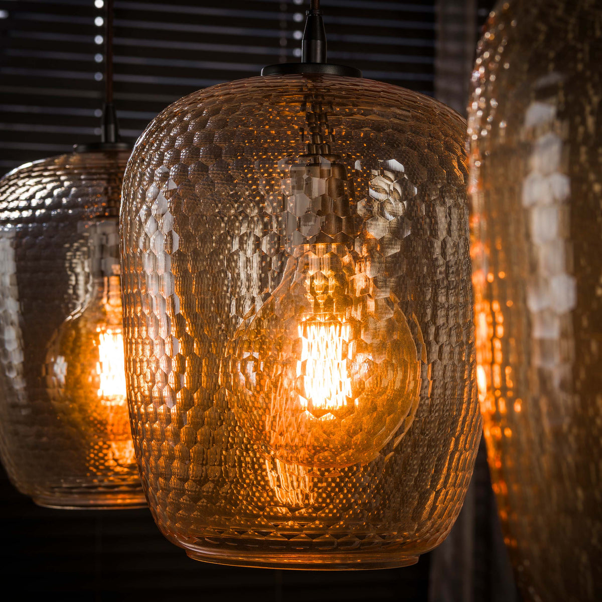 Pendellampe Flair med 3 lyskilder / Ravfarvet glas