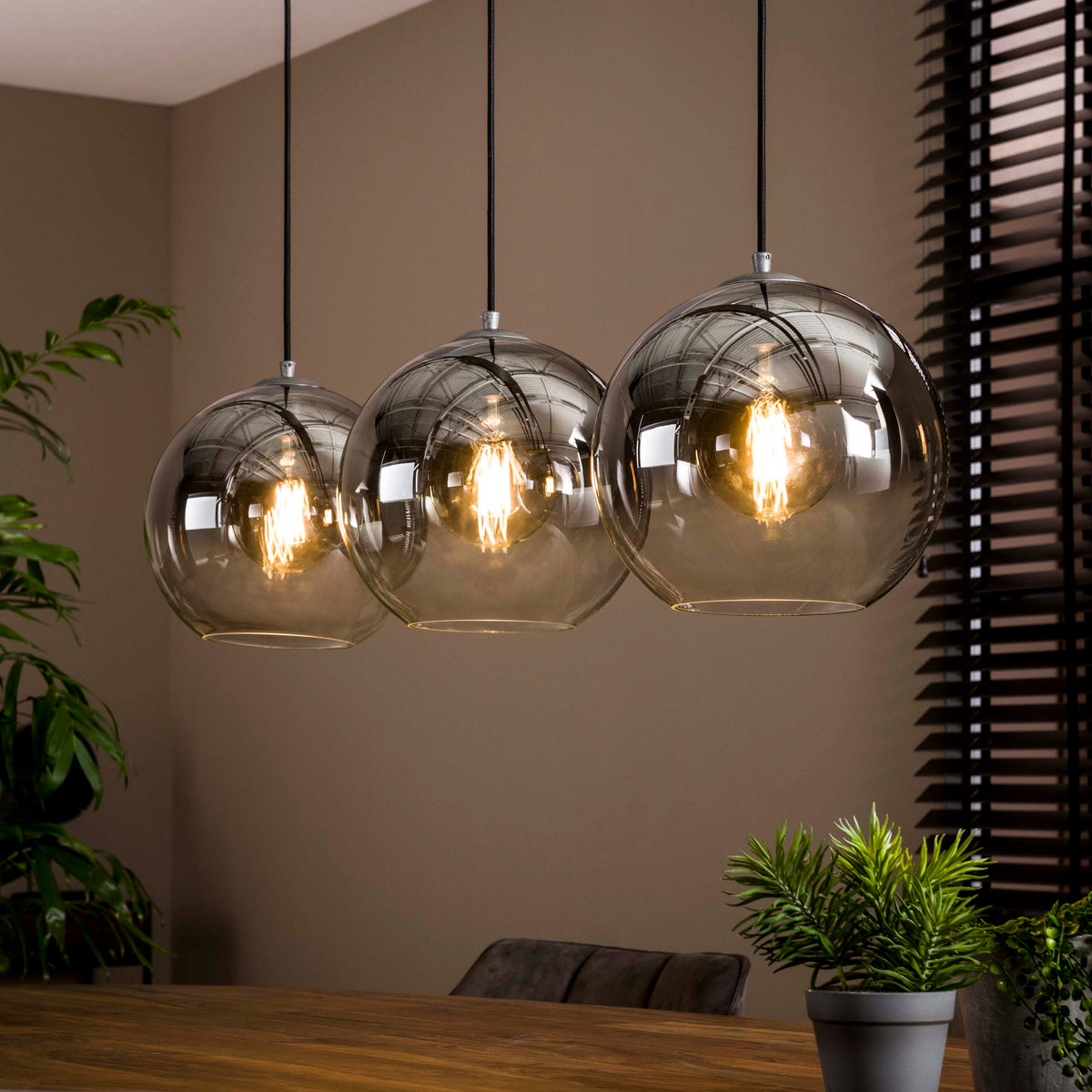 Sphere pendant light, 3-light / Antique silver