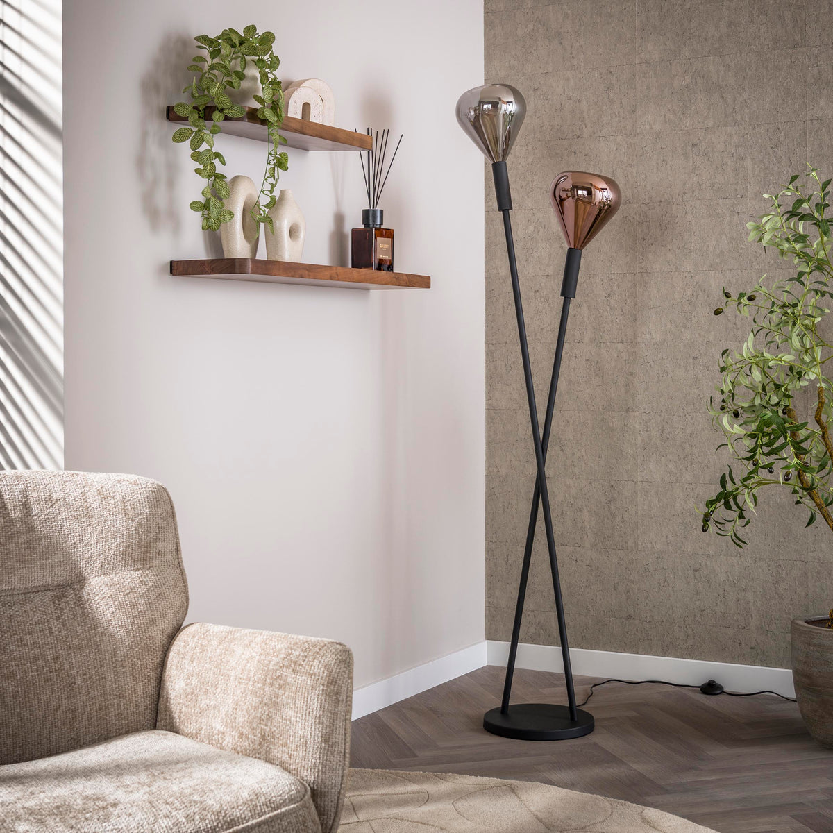 Lampa podłogowa Luma 2-punktowa / czarna