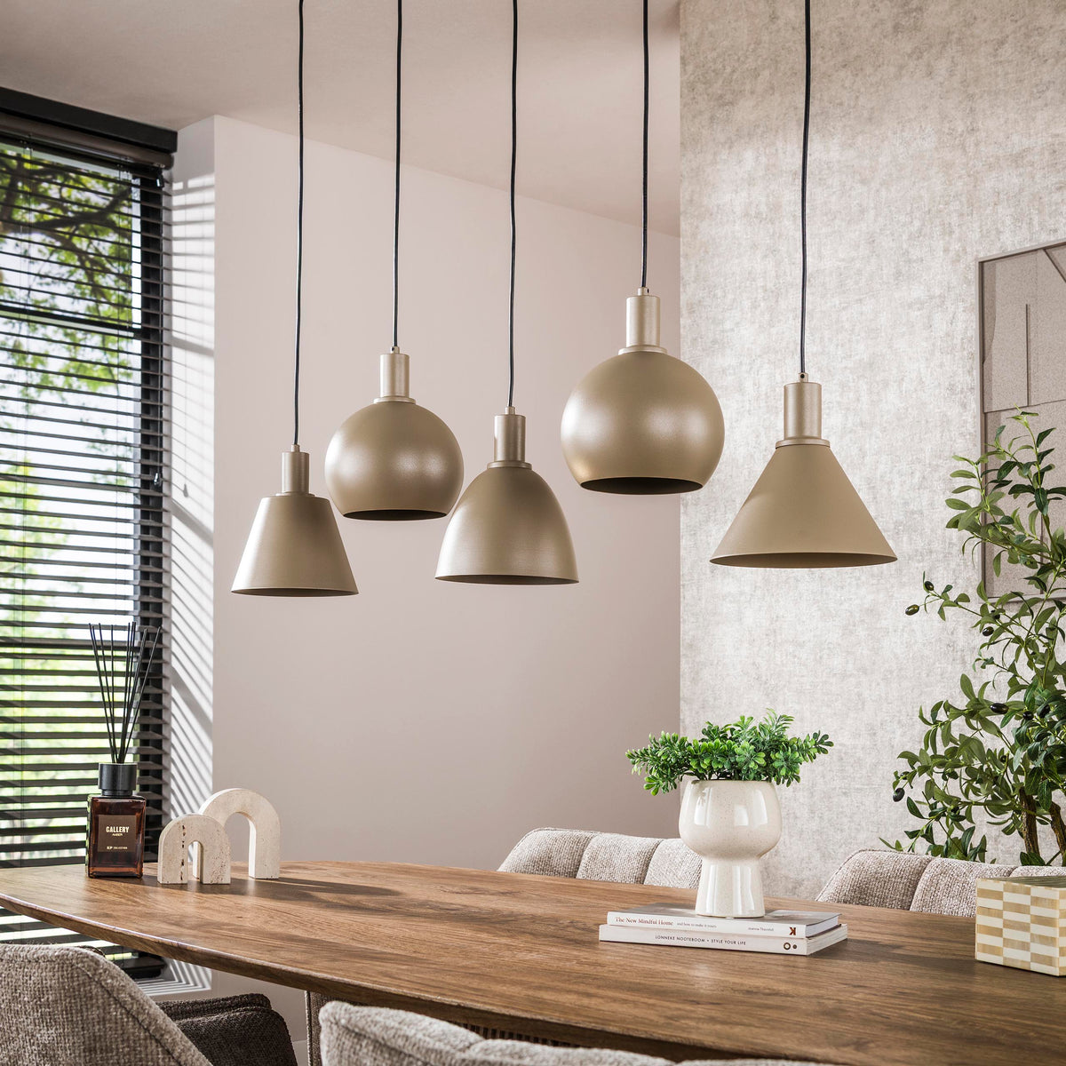 Pendellampe Iron 5 lyskilder / Beige